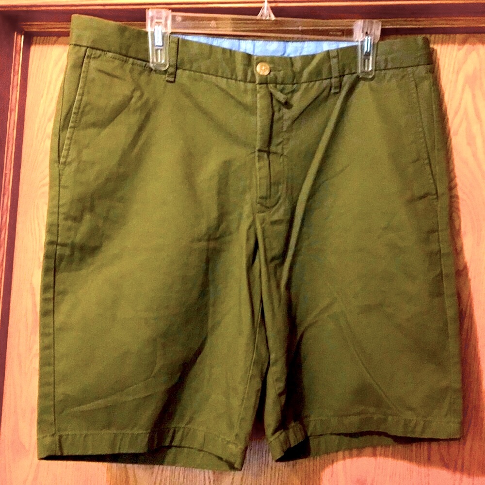 Thomas Dean 36 x 10” olive green cotton twill preppy shorts EUC